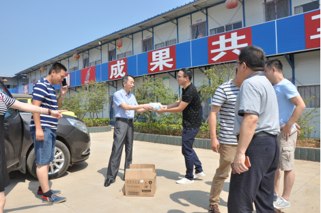 南昌城投集团开展“送清凉”走访慰问活动_乐盈VI官网