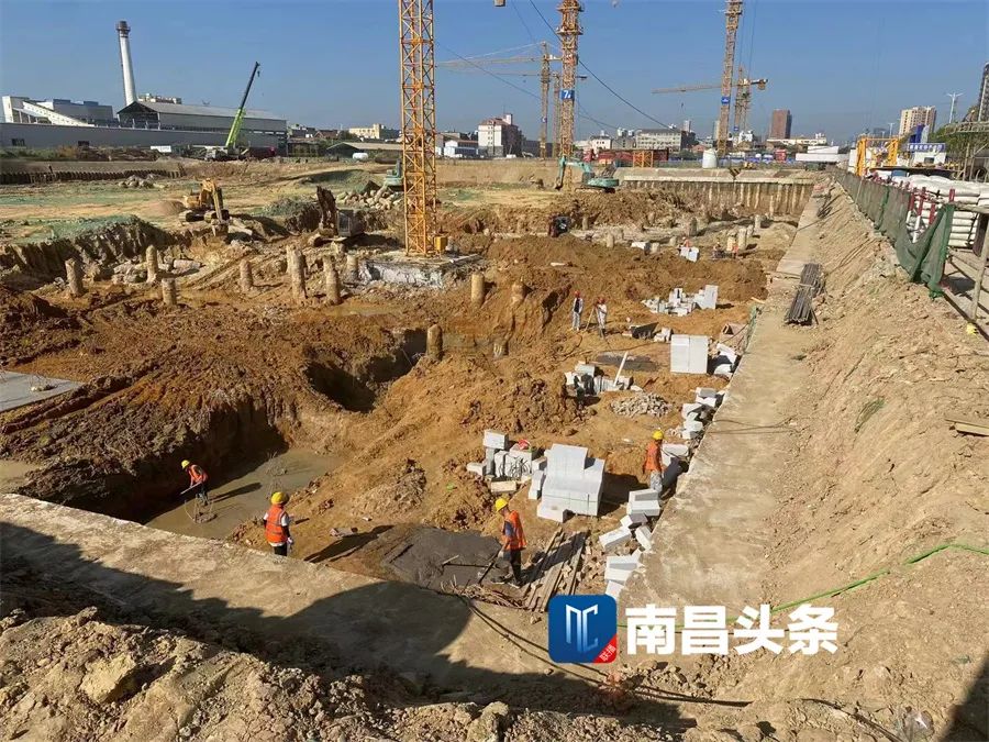 假期不歇工 南昌市加速安顿房建设进度_乐盈VI官网