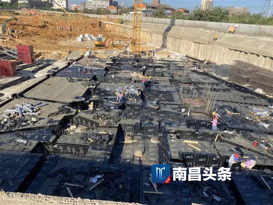 假期不歇工 南昌市加速安顿房建设进度_乐盈VI官网