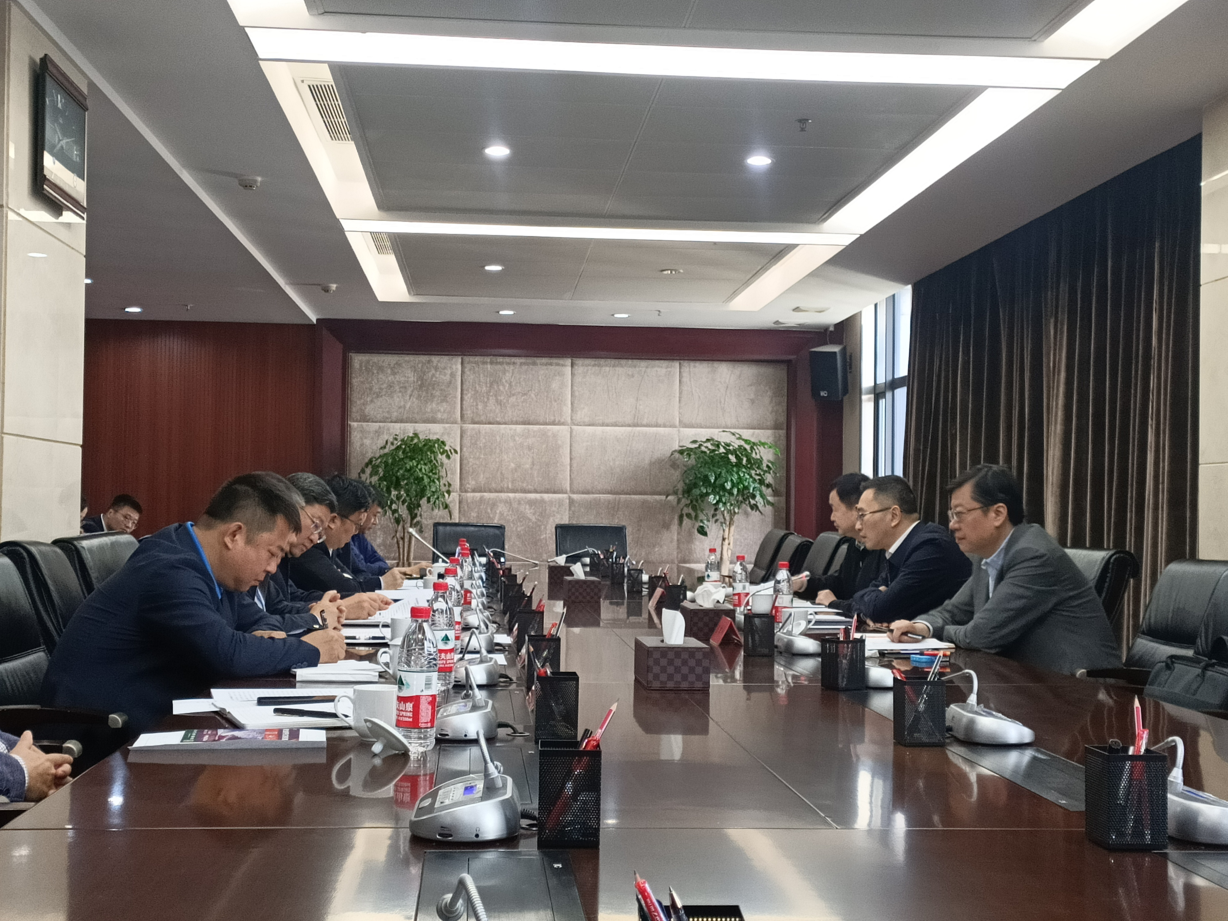 副市长赵捷赴市乐盈VI官网集团开展党的二十大精神宣讲并调研企业谋划生长情形_乐盈VI官网