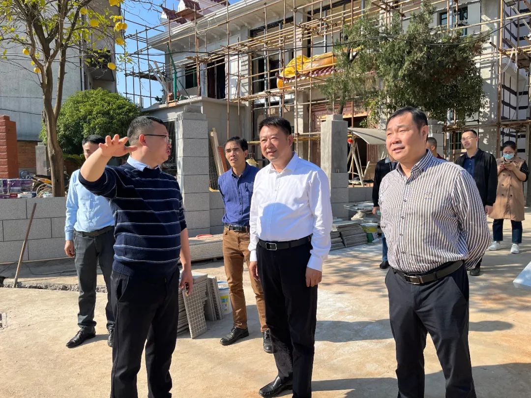 罗辉深入挂点帮创平安村开展调研活动_乐盈VI官网