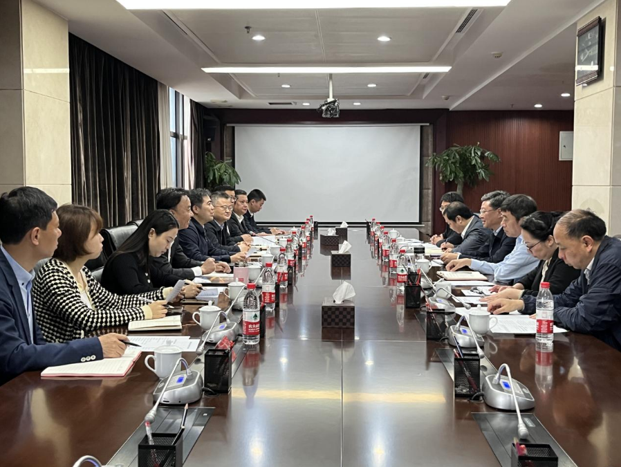 东湖区人民政府一行到集团开展座谈交流_乐盈VI官网