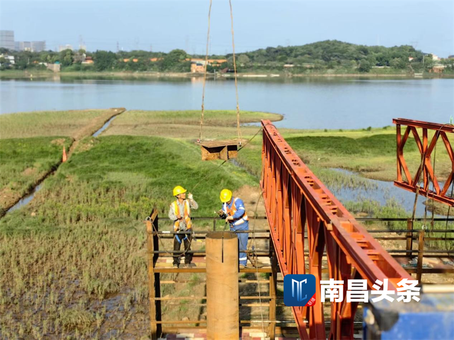 抢抓进度建设者们坚守一线为项目按下“加速键”_乐盈VI官网