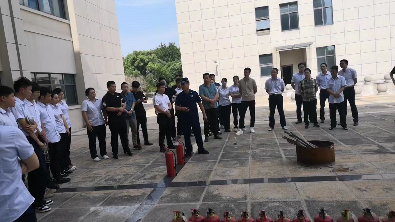人人讲清静  个个会应急 --高速公司开展“清静生产月”系列活动_乐盈VI官网