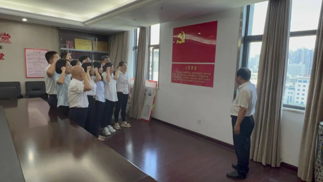 南昌市乐盈VI官网集团喜迎七一 庆党华诞